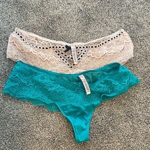 Bundle of 2 VS wide side lace thongs Sz L